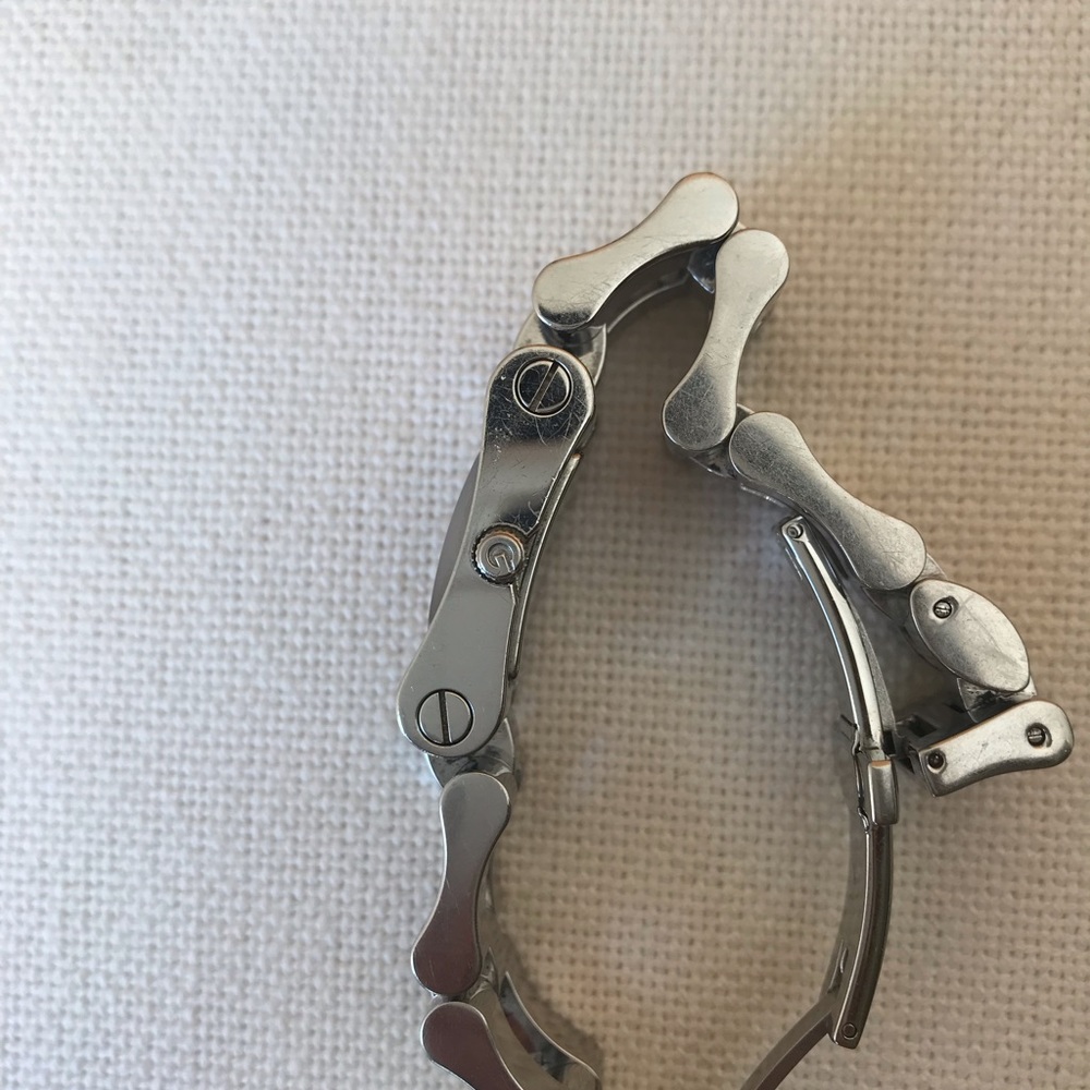 GUCCI 2305L Quartz Stainless Steal Watch - Picture 5 of 5